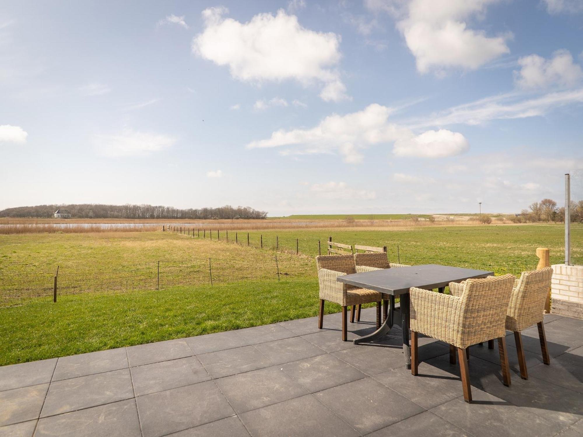 Fantastic Bungalow On Texel De Cocksdorp  Exterior foto